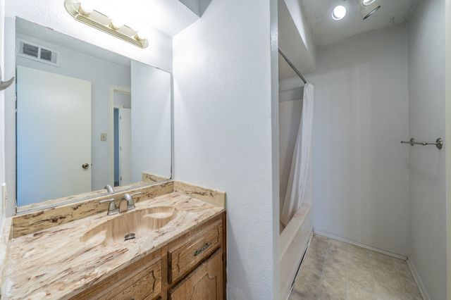 516 Venice Drive, Italy, TX 76651