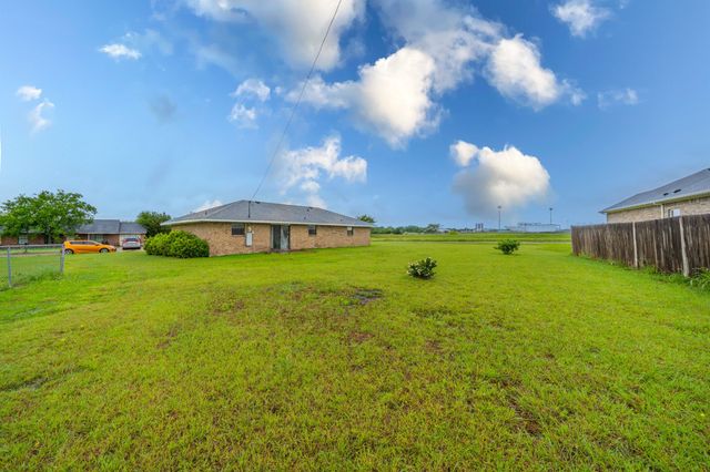 516 Venice Drive, Italy, TX 76651