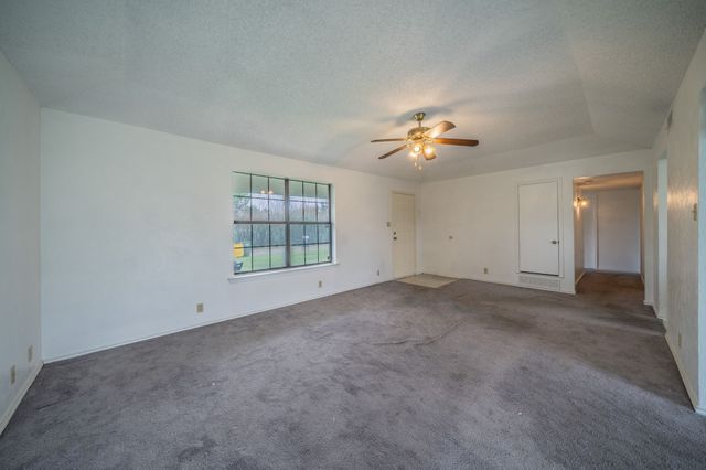 516 Venice Drive, Italy, TX 76651