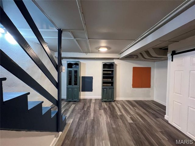 2048 Russell Boulevard, St Louis, MO 63104