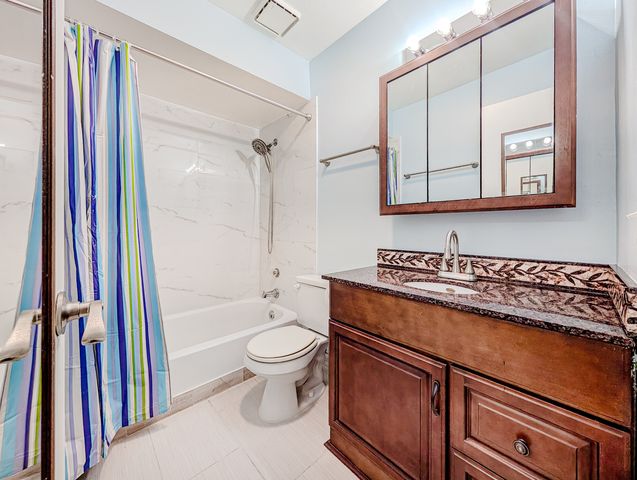 801 S Dwyer Avenue D, Arlington Heights, IL 60005