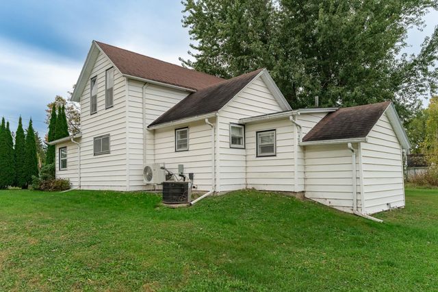 107 4th Avenue NE, Dodge Center, MN 55927