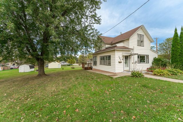 107 4th Avenue NE, Dodge Center, MN 55927