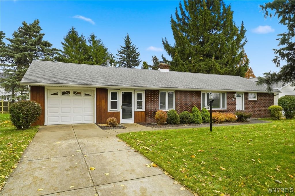 214 Berkley Road, Amherst, NY 14221