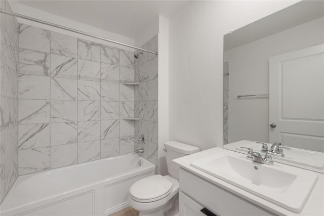 153 Sormonne LOOP, Kyle, TX 78640