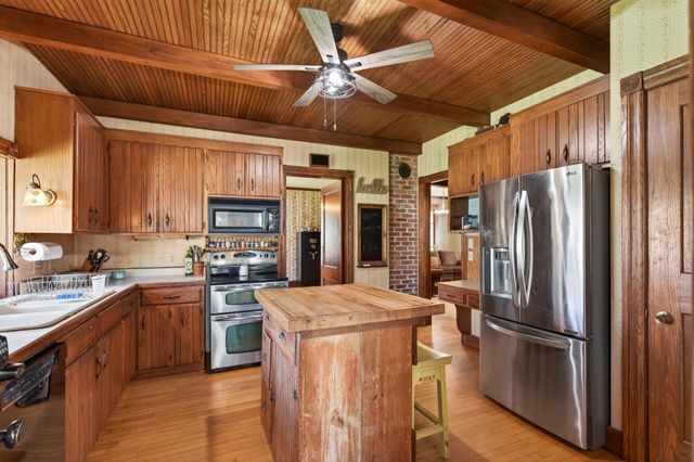 11870 Keystone Avenue N, Stillwater, MN 55082