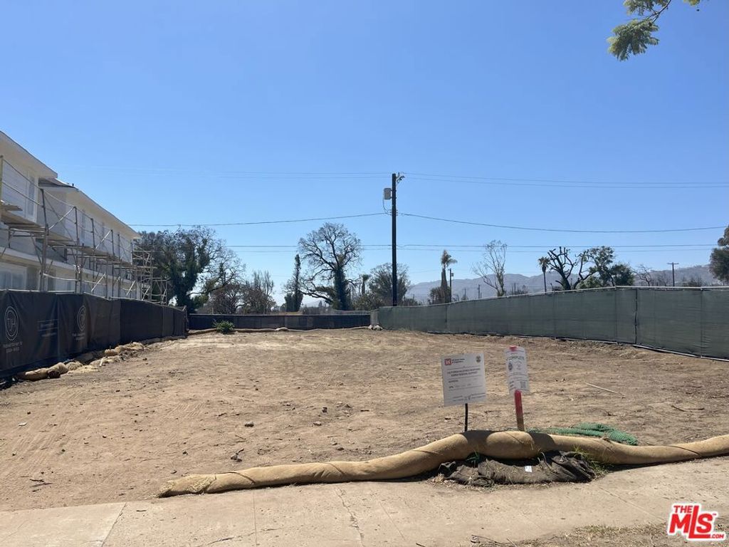 Image 1 of property listing at 921 Kagawa Street, Pacific Palisades, CA 90272