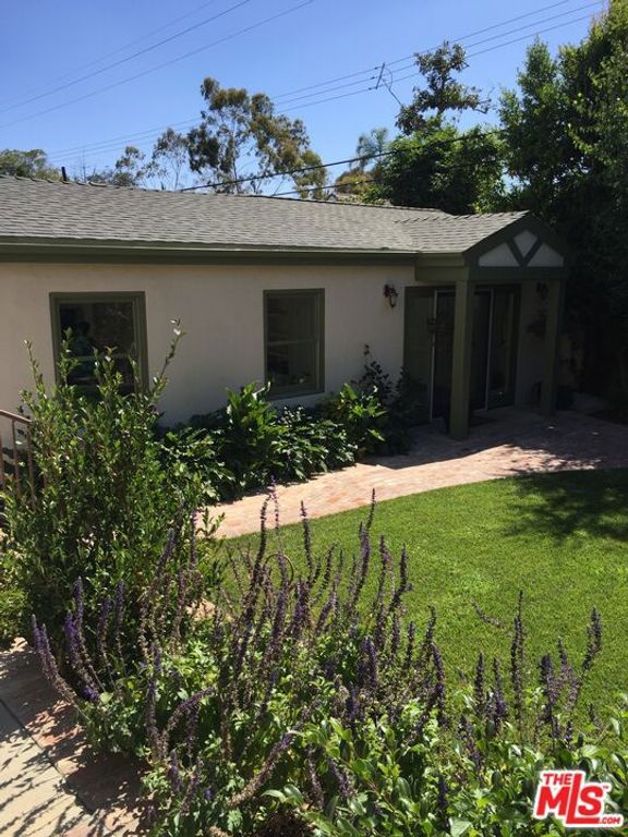 Image 9 of property listing at 921 Kagawa Street, Pacific Palisades, CA 90272
