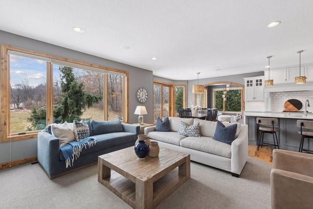 1072 Symphony Lane, Chaska, MN 55318