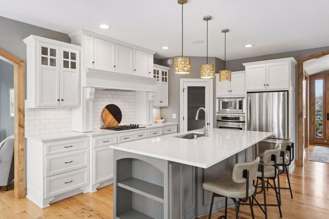 1072 Symphony Lane, Chaska, MN 55318