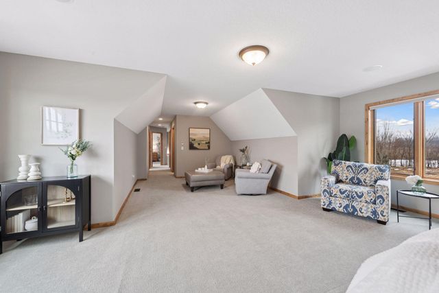 1072 Symphony Lane, Chaska, MN 55318