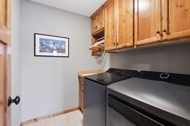 1072 Symphony Lane, Chaska, MN 55318