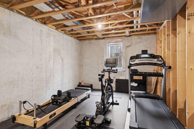 1072 Symphony Lane, Chaska, MN 55318