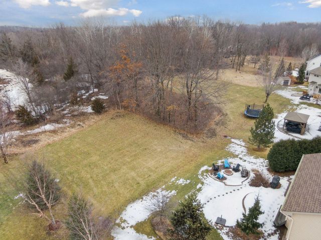 1072 Symphony Lane, Chaska, MN 55318