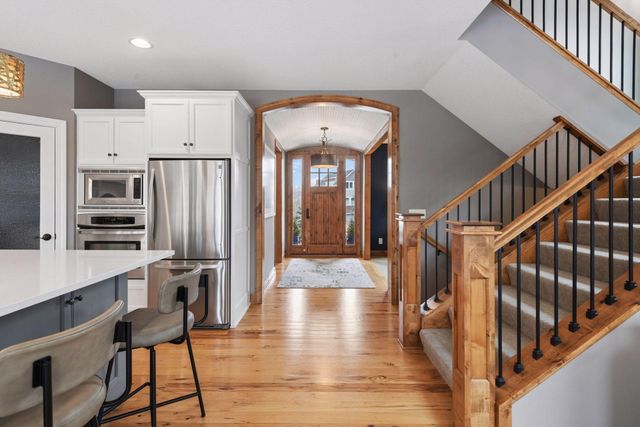 1072 Symphony Lane, Chaska, MN 55318