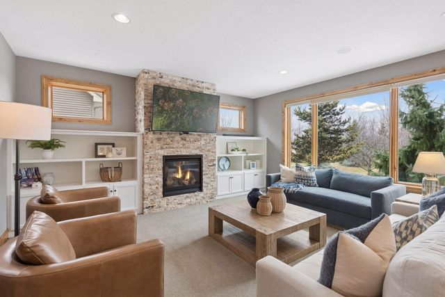 1072 Symphony Lane, Chaska, MN 55318