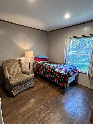 21119 N Hwy 5, Mountain View, AR 72560