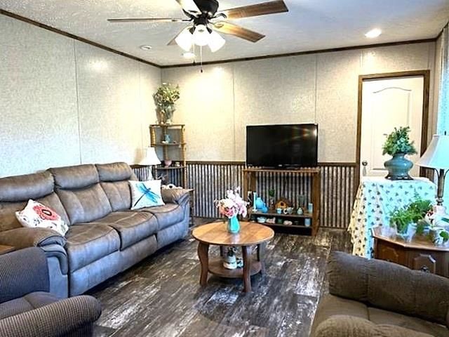 21119 N Hwy 5, Mountain View, AR 72560