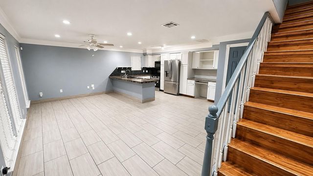2704 Quitman Street, Houston, TX 77026
