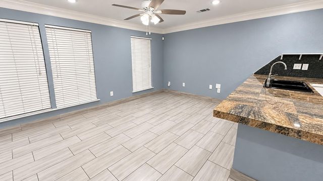 2704 Quitman Street, Houston, TX 77026