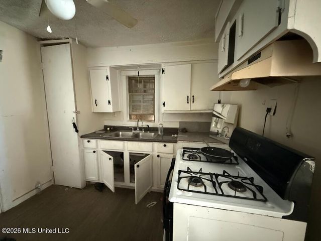 1226 Marks Avenue, Jackson, MS 39213