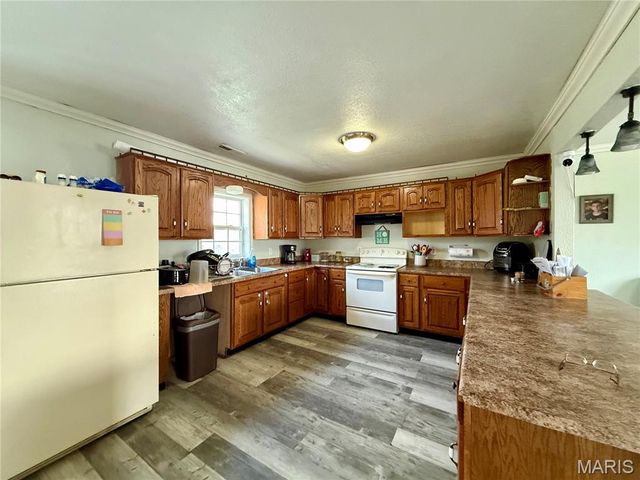 206 S Lyons Avenue, Naylor, MO 63953