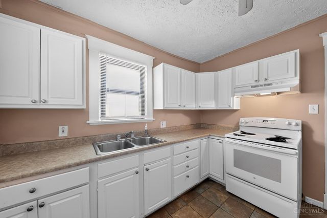 4794 Prosperity Place, Cincinnati, OH 45238