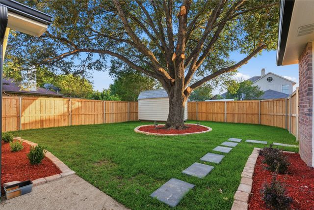 7034 Lo Chalmers Lane, Garland, TX 75043
