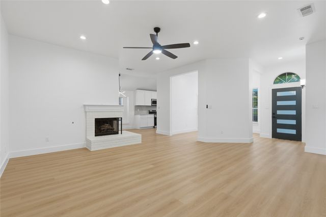 7034 Lo Chalmers Lane, Garland, TX 75043