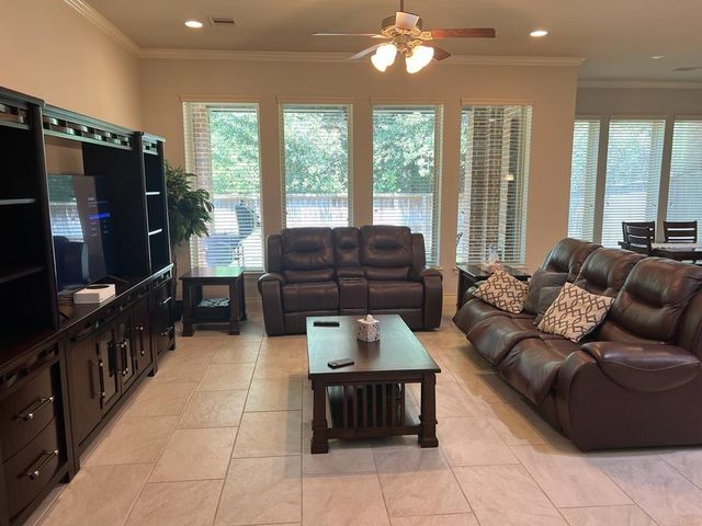 43 Daffodil Meadow Place, Tomball, TX 77375