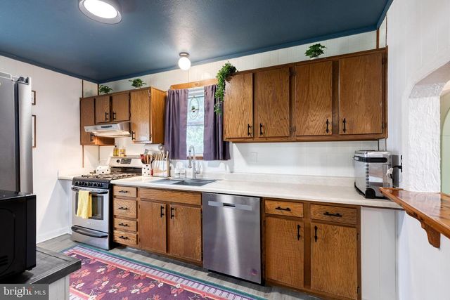 2 MANSION RD, Linthicum Heights, MD 21090