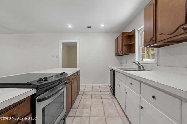 1633 Vine Street, Biloxi, MS 39531