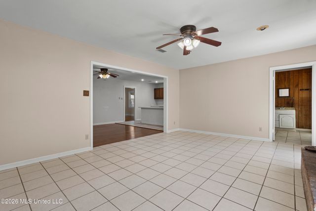 1633 Vine Street, Biloxi, MS 39531