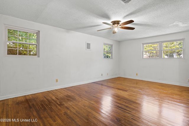 1633 Vine Street, Biloxi, MS 39531