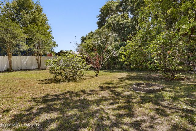 1633 Vine Street, Biloxi, MS 39531