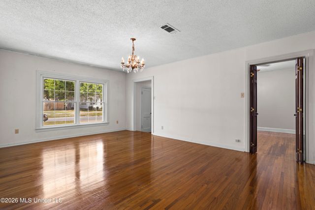 1633 Vine Street, Biloxi, MS 39531