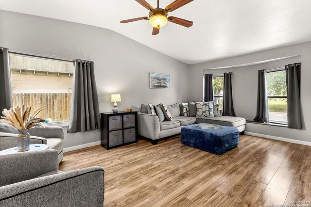 114 Avenue B, Converse, TX 78109