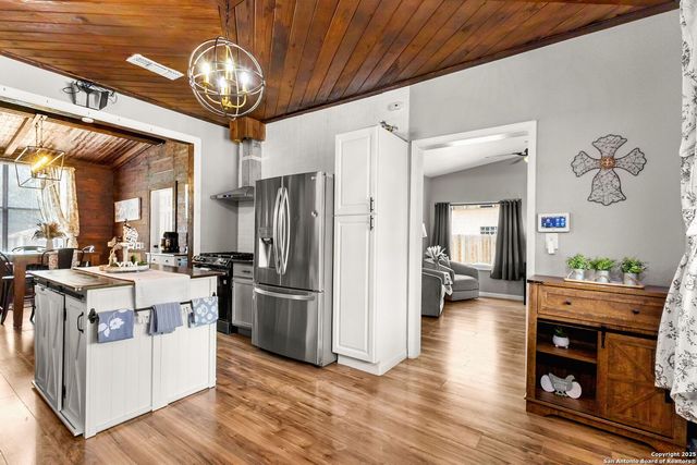 114 Avenue B, Converse, TX 78109