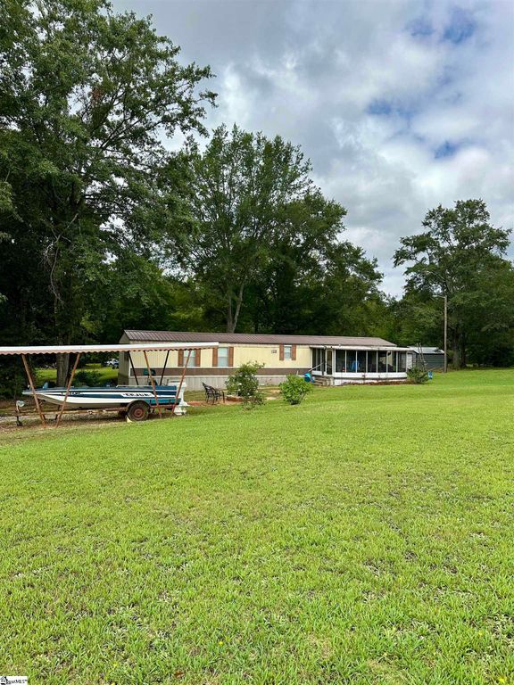 168 Twilight Drive, Gray Court, SC 29645