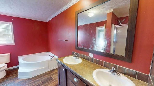 4985 Deer Path RD, Suffolk, VA 23437