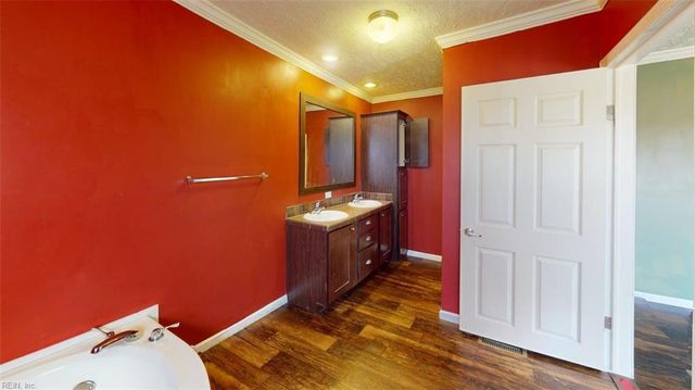 4985 Deer Path RD, Suffolk, VA 23437