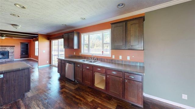 4985 Deer Path RD, Suffolk, VA 23437