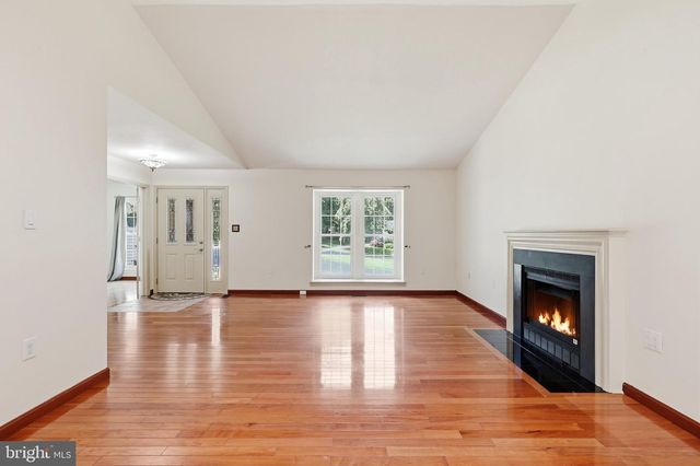 10799 ADARE DR, Fairfax, VA 22032