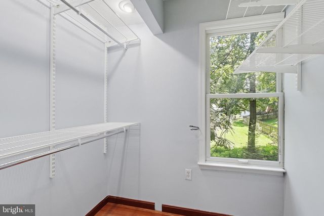 10799 ADARE DR, Fairfax, VA 22032