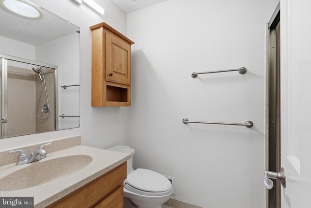 10799 ADARE DR, Fairfax, VA 22032