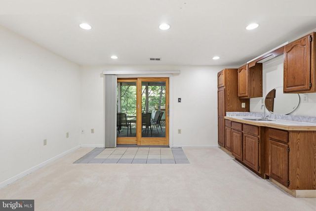10799 ADARE DR, Fairfax, VA 22032