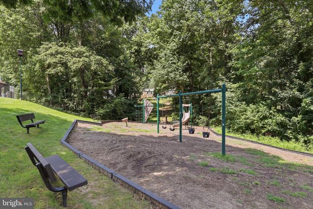 10799 ADARE DR, Fairfax, VA 22032