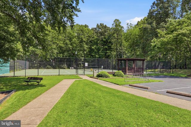 10799 ADARE DR, Fairfax, VA 22032