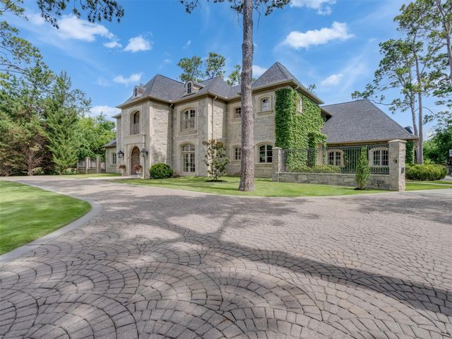 11527 Green Oaks Drive, Houston, TX 77024