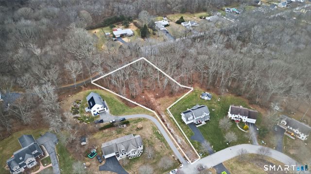 9 Arrowhead Trail, Waterford, CT 06385